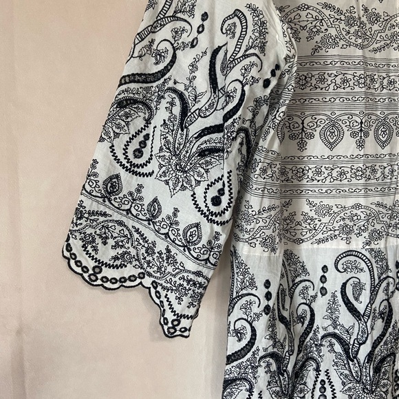Chico's women's 2 (Large 12/14) paisley eyelet shirt w/ scallop hem 3/4 sleeve - Picture 6 of 7